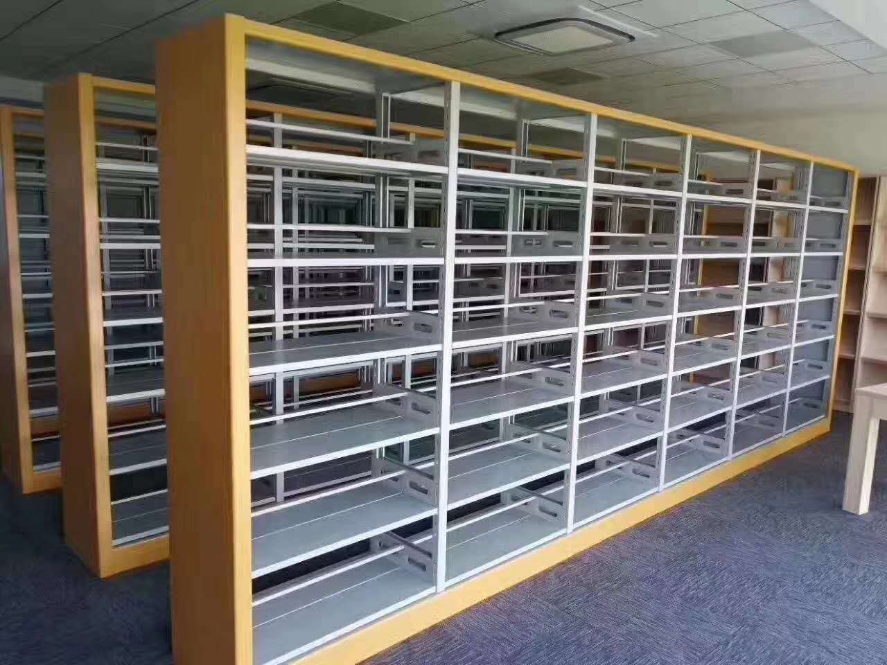 鋼制木護(hù)板圖書(shū)架廠(chǎng)家